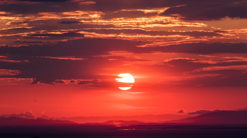 多设备展示云端观赛的高清无插件足球直播画面